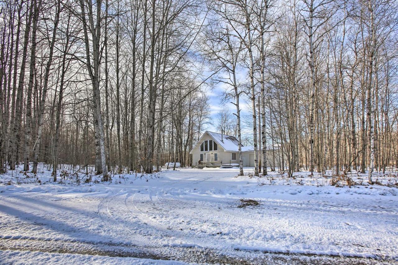 Lakes Of The North Home On Snowmobile And Atv Trail! Mancelona Buitenkant foto