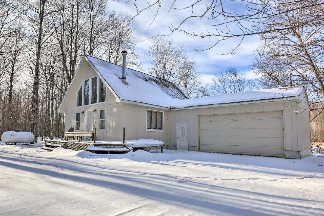 Lakes Of The North Home On Snowmobile And Atv Trail! Mancelona Buitenkant foto